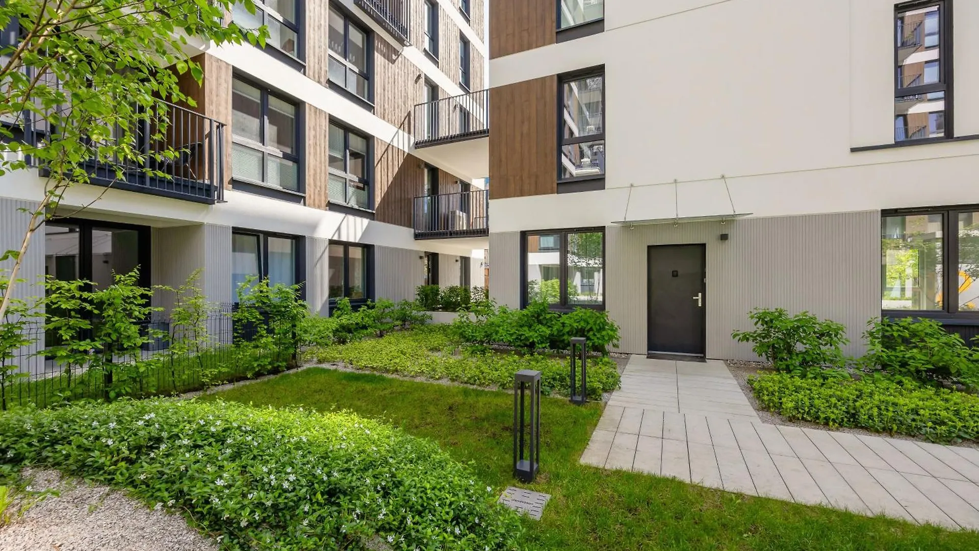 Luxurious Apartments In Warsaw With Sauna And Gym By Renters Prestige
