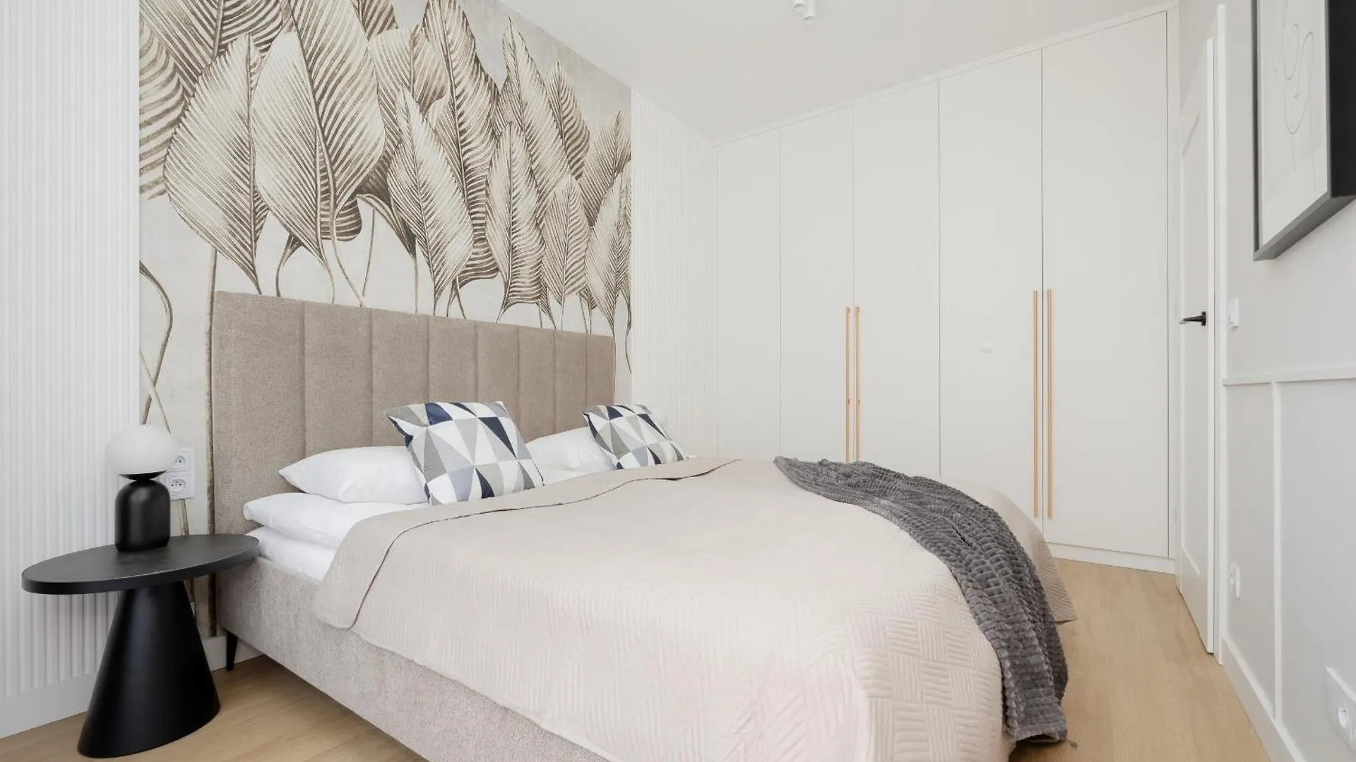 Luxurious Apartments In Warsaw With Sauna And Gym By Renters Prestige 0*,  Poland